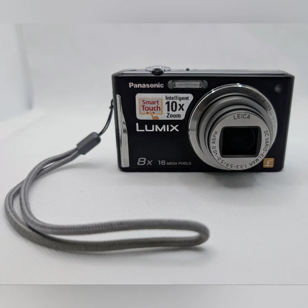 Panasonic LUMIX DMC-FH27 16.1MP Digital Camera 8X Optical Zoom w/Charger Battery - Picture 2 of 6